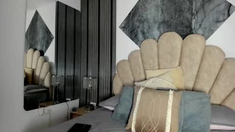 Snapshot of 1naughty_milf chatting on 03-03-26, 12:55 Luisa online show from 03-03-26, 12:55