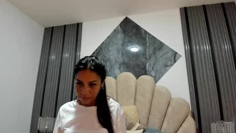 Snapshot of 1naughty_milf chatting on 03-08-26, 11:14 Luisa online show from 03-08-26, 11:14