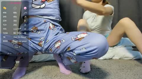 molly online show from 04-04-26, 07:00