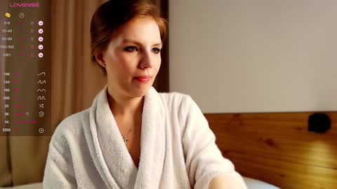 Snapshot of 1slavicdoll chatting on 09-20-25, 01:28 VICTORIA online show from 09-20-25, 01:28