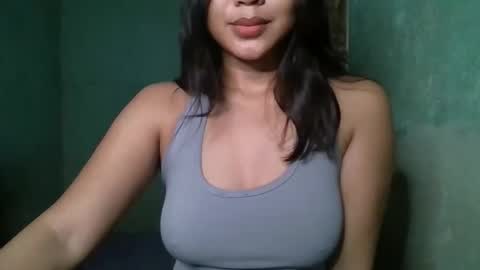 Snapshot of 1smile4u chatting on 11-09-25, 08:23 1smile4u online show from 11-09-25, 08:23