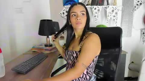 1sweetvaleria1 online show from 07-08-26, 12:59
