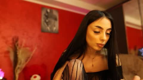 Snapshot of 1vyanne chatting on 02-24-26, 08:01 1vyanne online show from 02-24-26, 08:01