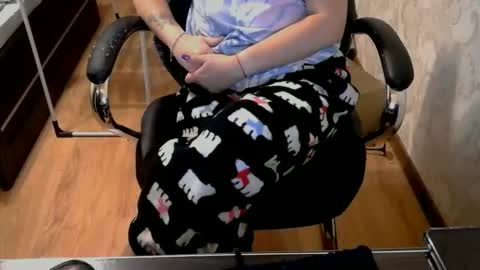 1your_hot_girls online show from 10-24-25, 07:21