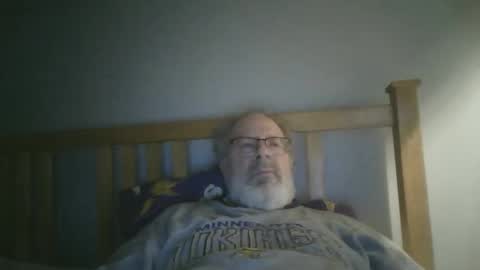 Snapshot of 2003dynawideglide chatting on 03-16-26, 02:06 2003dynawideglide online show from 03-16-26, 02:06