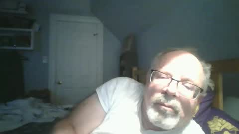 Snapshot of 2003dynawideglide chatting on 04-25-26, 03:20 2003dynawideglide online show from 04-25-26, 03:20