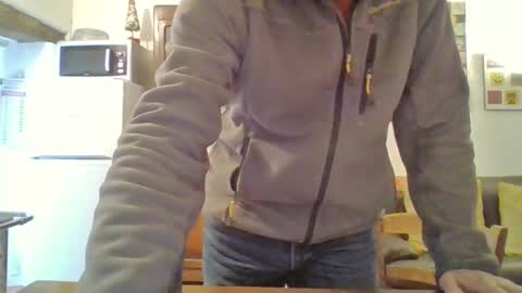 22esserre online show from 02-19-25, 01:39