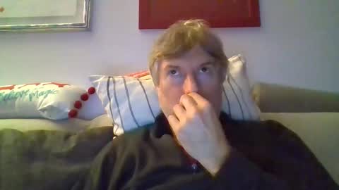 22esserre online show from 10-12-25, 07:46