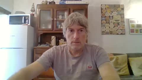 22esserre online show from 11-03-25, 01:23