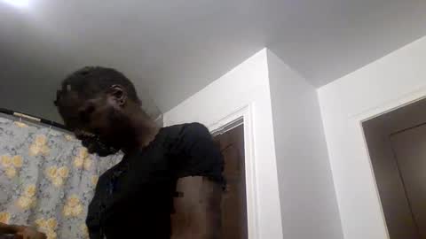 Snapshot of 242doggy242 chatting on 11-20-25, 12:38 420 Bbc online show from 11-20-25, 12:38