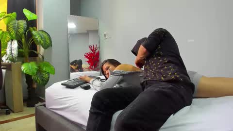 2_fire online show from 11-24-25, 08:19