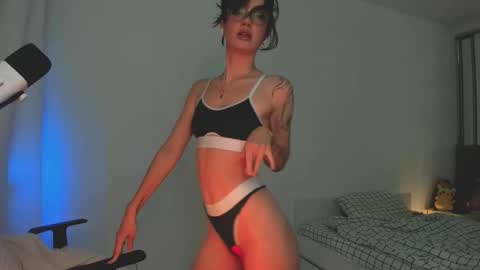 Snapshot of 2b_ chatting on 12-01-25, 03:33 Sasha weekend from 14 to 27 November online show from 12-01-25, 03:33