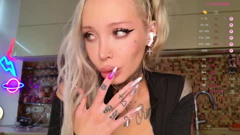     30 NOV  online show from 10-29-25, 11:23