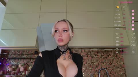 Snapshot of 2badforyou chatting on 02-22-26, 10:47 30 NOV online show from 02-22-26, 10:47