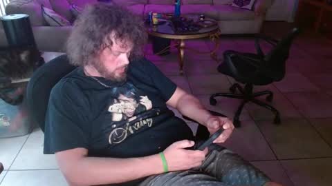 Snapshot of 2dirtyhillbillies chatting on 05-27-26, 10:18 ThrillBilly online show from 05-27-26, 10:18