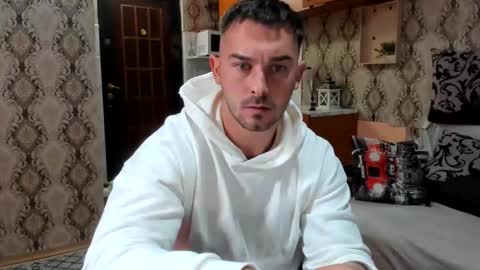 Snapshot of 2sexymuscles chatting on 10-02-25, 08:16 2sexymuscles online show from 10-02-25, 08:16