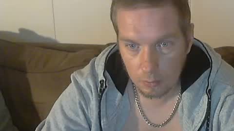 Snapshot of 2small4you83 chatting on 12-08-24, 09:24 2small4you83 online show from 12-08-24, 09:24