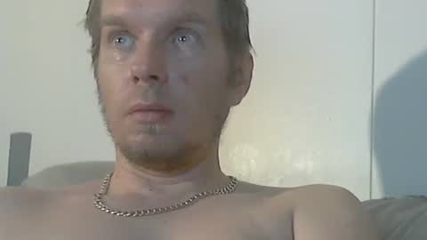 Snapshot of 2small4you83 chatting on 12-28-24, 04:19 2small4you83 online show from 12-28-24, 04:19