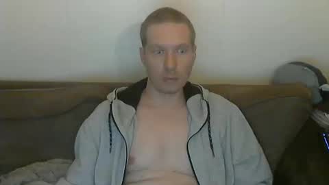 Snapshot of 2small4you83 chatting on 11-27-25, 08:05 2small4you83 online show from 11-27-25, 08:05