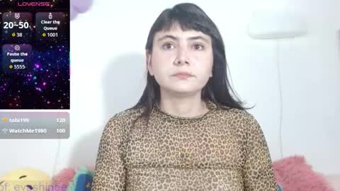 Snapshot of 333w4zh1n3 chatting on 10-13-25, 05:02 Eva online show from 10-13-25, 05:02