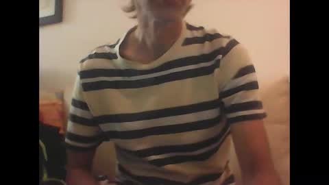 Snapshot of 34colombiano34 chatting on 05-17-26, 10:44 34colombiano34 online show from 05-17-26, 10:44