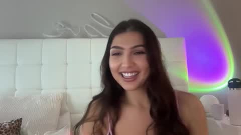 Venus Raee online show from 10-15-25, 01:28