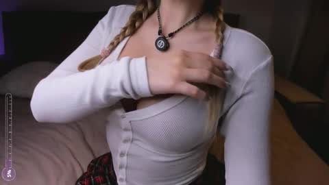 Snapshot of 3stepsaboveheaven chatting on 11-26-25, 08:32 Unknown author online show from 11-26-25, 08:32