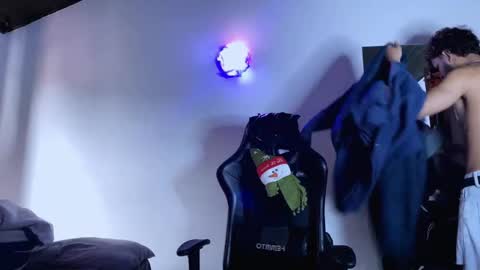 E V I L online show from 11-15-25, 06:48