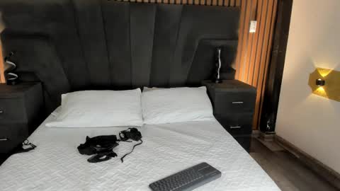 3X NAXAA online show from 10-15-25, 12:27