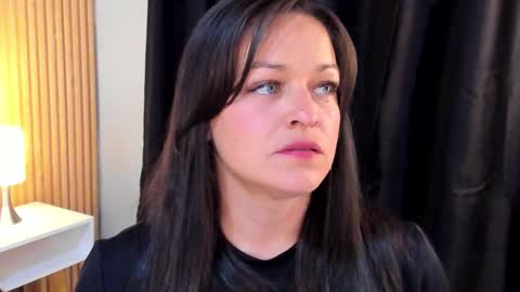 Snapshot of 4ngel_greey chatting on 09-17-25, 09:27 ... . Angel . ... online show from 09-17-25, 09:27