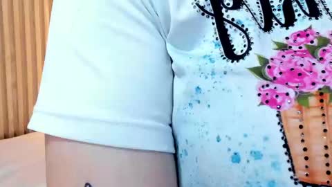 Snapshot of 4ngel_greey chatting on 09-23-25, 11:41 ... . Angel . ... online show from 09-23-25, 11:41