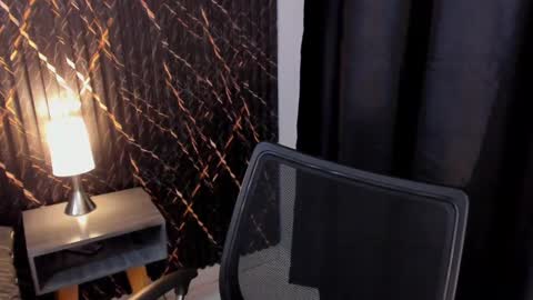 Snapshot of 4ngel_greey chatting on 10-06-25, 09:01 ... . Angel . ... online show from 10-06-25, 09:01