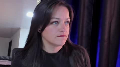 Snapshot of 4ngel_greey chatting on 11-03-25, 09:16 ... . Angel . ... online show from 11-03-25, 09:16