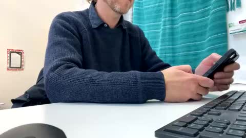 555tony555 online show from 05-18-26, 03:24