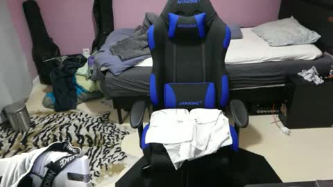 Larese Carlo online show from 03-13-26, 02:18