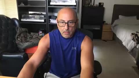 daddy vegas  for single women and couples here online show from 03-28-26, 07:57