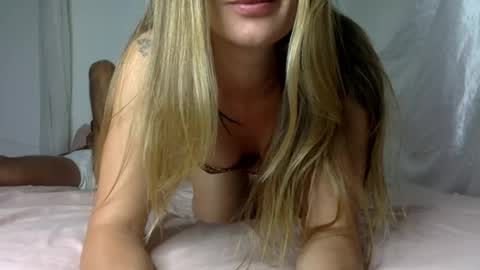 MoonLove online show from 08-08-26, 09:39