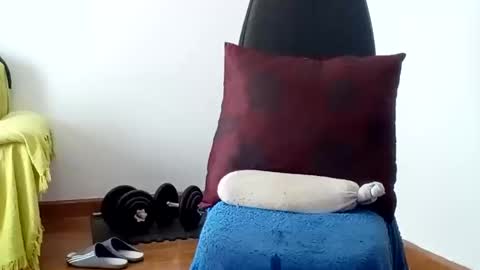 Snapshot of 69angelito69 chatting on 10-02-25, 02:35 69angelito69 online show from 10-02-25, 02:35