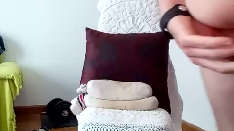 Snapshot of 69angelito69 chatting on 10-04-25, 02:26 69angelito69 online show from 10-04-25, 02:26