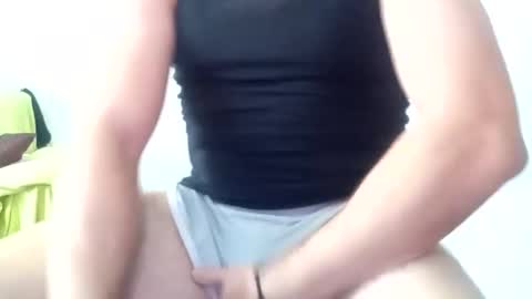 Snapshot of 69angelito69 chatting on 10-18-25, 02:18 69angelito69 online show from 10-18-25, 02:18