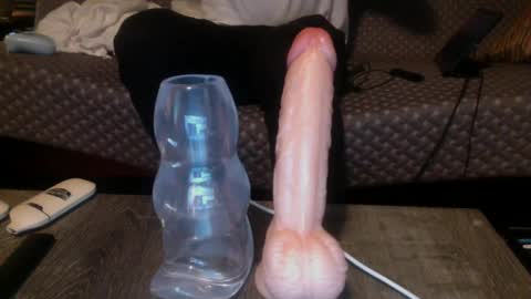 Snapshot of 69ass_tastic chatting on 02-09-25, 07:16 Chris online show from 02-09-25, 07:16