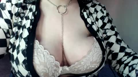 Snapshot of 6_dream_9 chatting on 11-23-25, 05:29 6_dream_9 online show from 11-23-25, 05:29