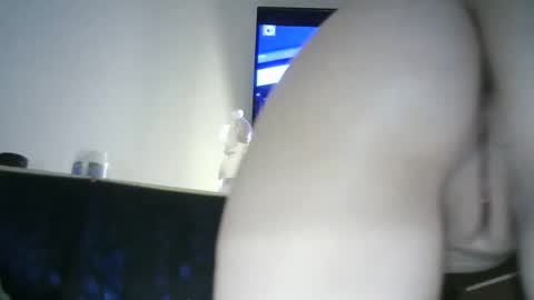 Lilu online show from 04-21-26, 10:01