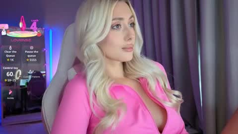 Snapshot of 7loren_wood7 chatting on 05-15-26, 02:57 Loren Wood online show from 05-15-26, 02:57