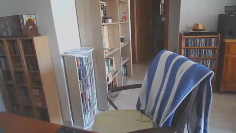  Papi  online show from 10-19-25, 09:32