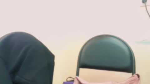 Snapshot of 7znkbob chatting on 12-13-24, 09:46 bob big head online show from 12-13-24, 09:46