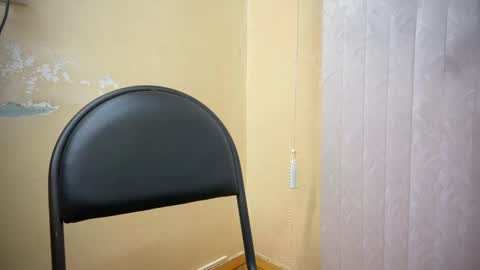 Snapshot of 7znkbob chatting on 02-04-25, 08:49 bob big head online show from 02-04-25, 08:49