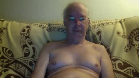 Snapshot of 808dred chatting on 05-25-26, 11:38 808dred online show from 05-25-26, 11:38