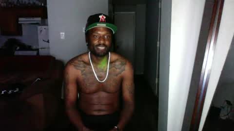 Snapshot of 8double1trouble6 chatting on 10-01-25, 01:44 NoFaceNoCase online show from 10-01-25, 01:44