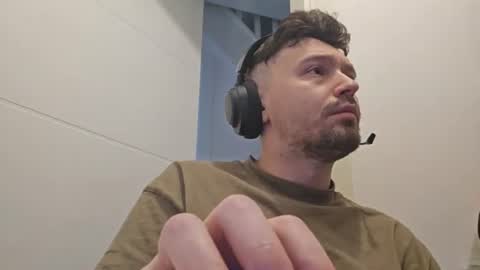 8inchdude93 online show from 07-12-26, 06:59